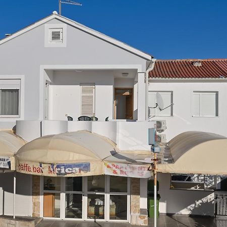 Apartment Center Ana Novalja Luaran gambar