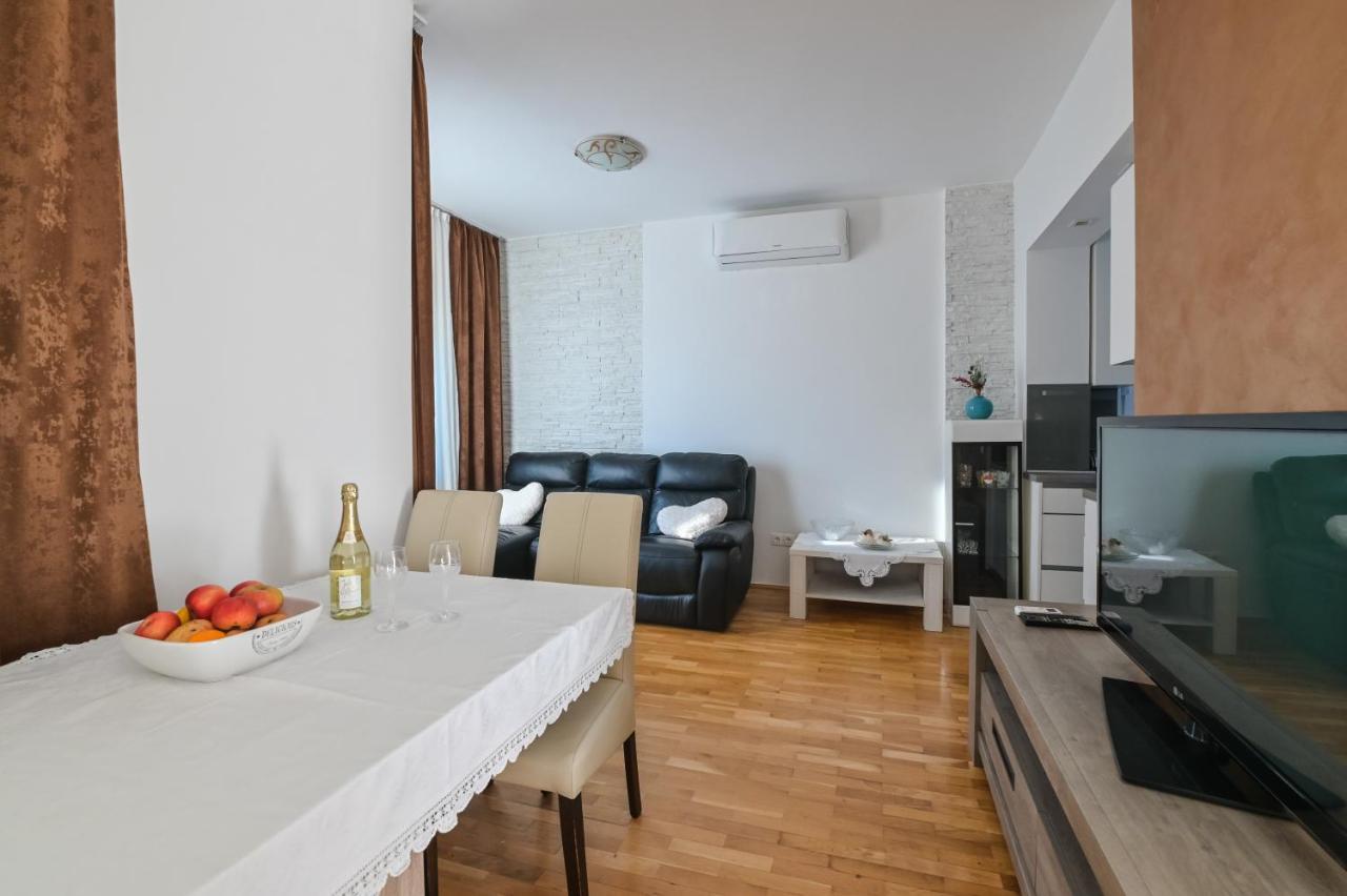 Apartment Center Ana Novalja Luaran gambar